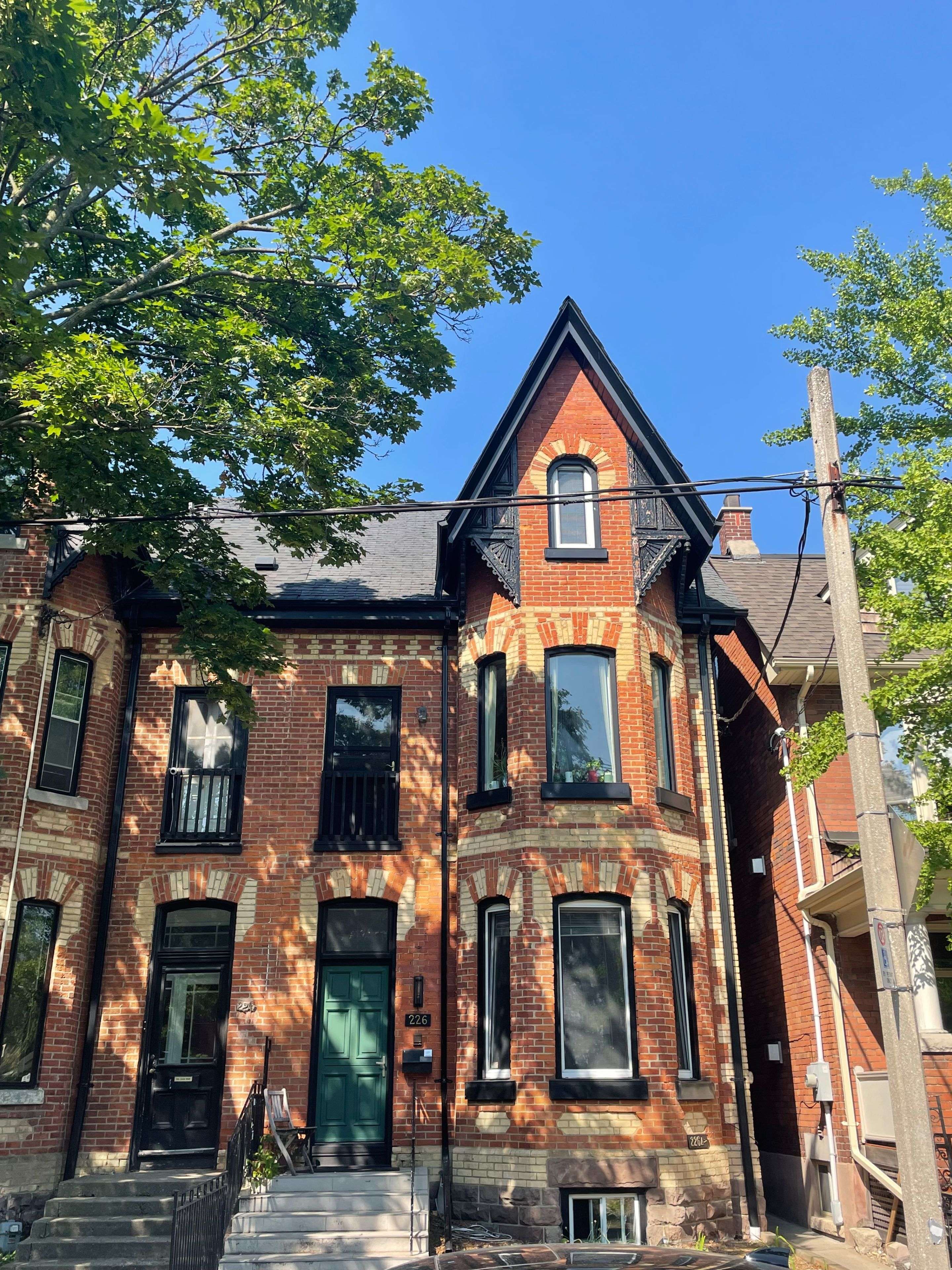 226 Shaw ST #Lower, Toronto C01, ON M6J 2W8