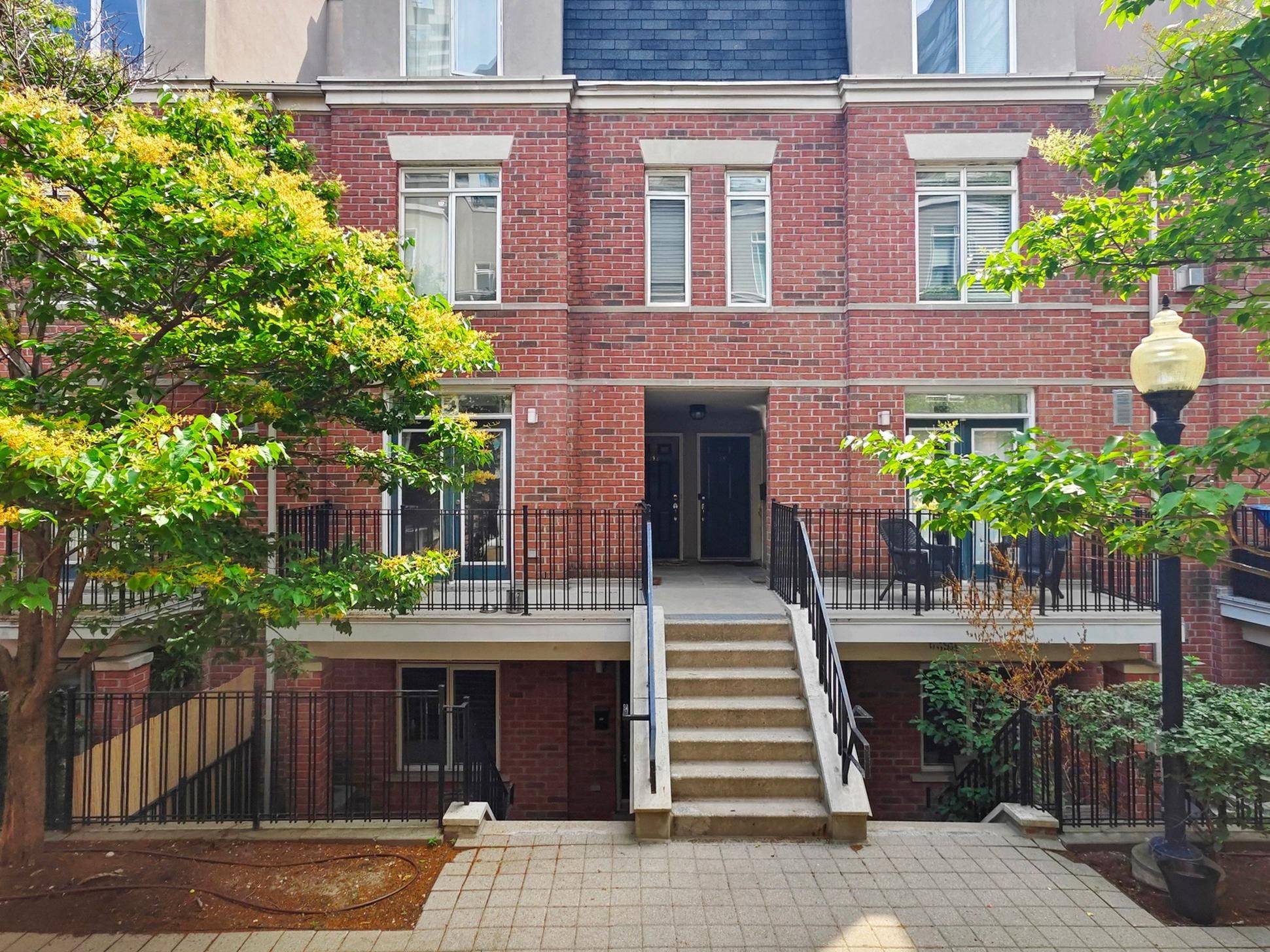 415 Jarvis ST #147, Toronto C08, ON M4Y 3C1