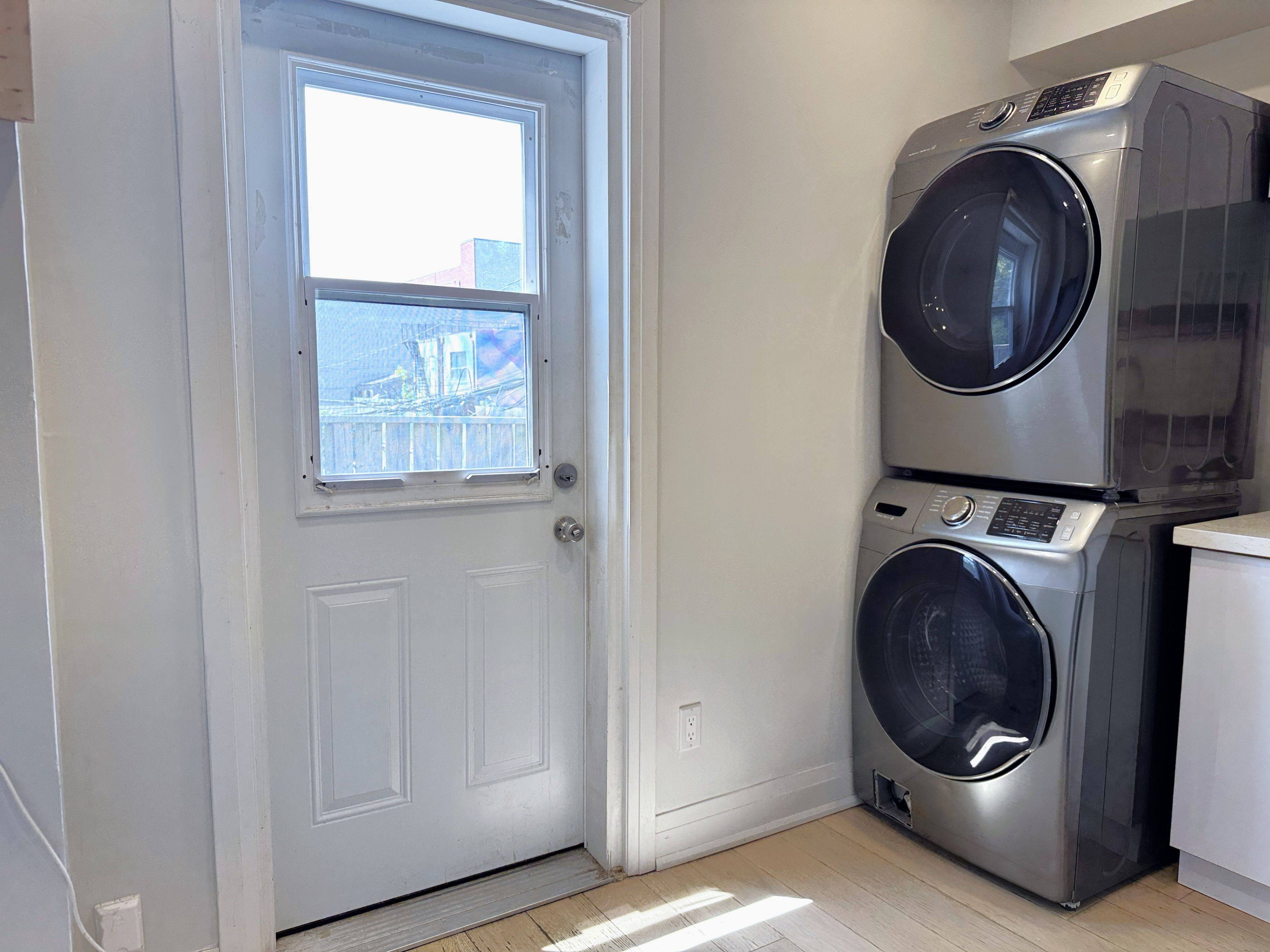 Toronto E01, ON M4M 2K1,244 Boulton AVE #Upper