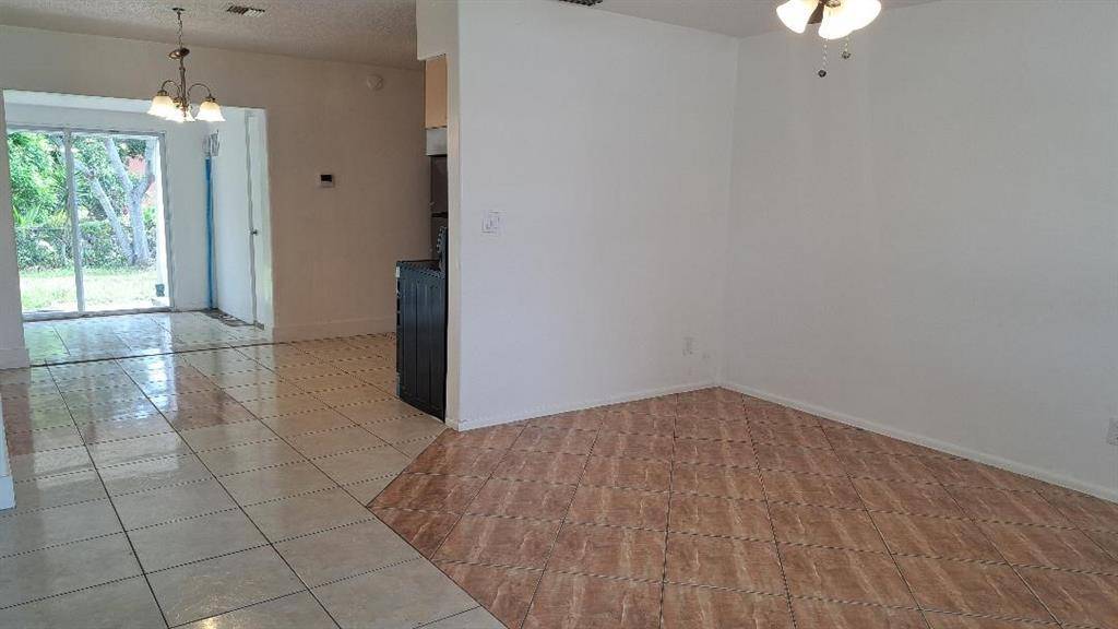 Pompano Beach, FL 33068,6963 SW 19th St