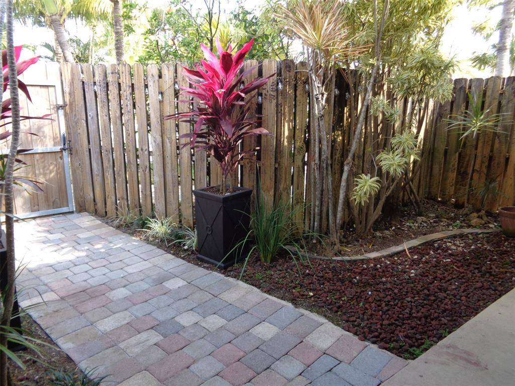 Fort Lauderdale, FL 33304,728 NE 13th Ct #14