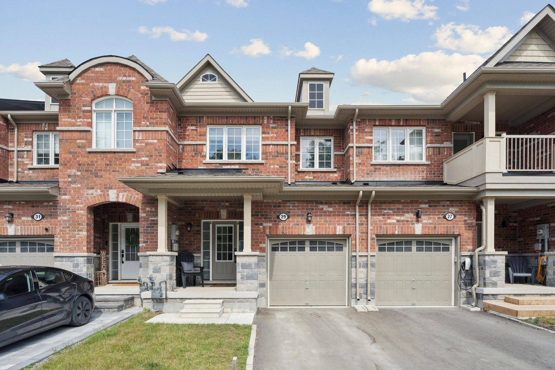 29 Anne Pegg CRES, Georgina, ON L0E 1R0
