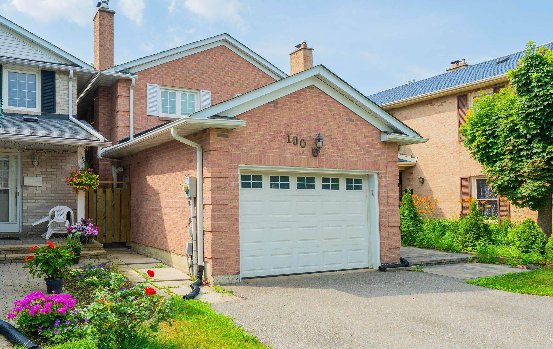 Vaughan, ON L4J 3A1,100 Gilmore CRES