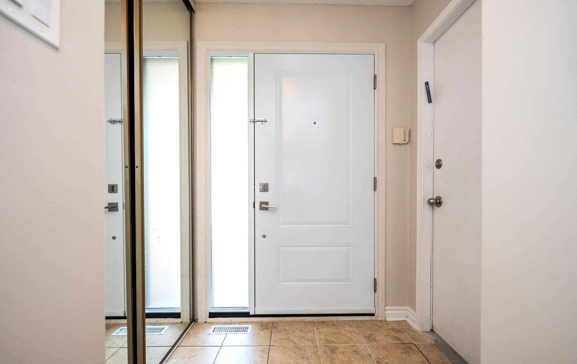 Vaughan, ON L4J 3A1,100 Gilmore CRES