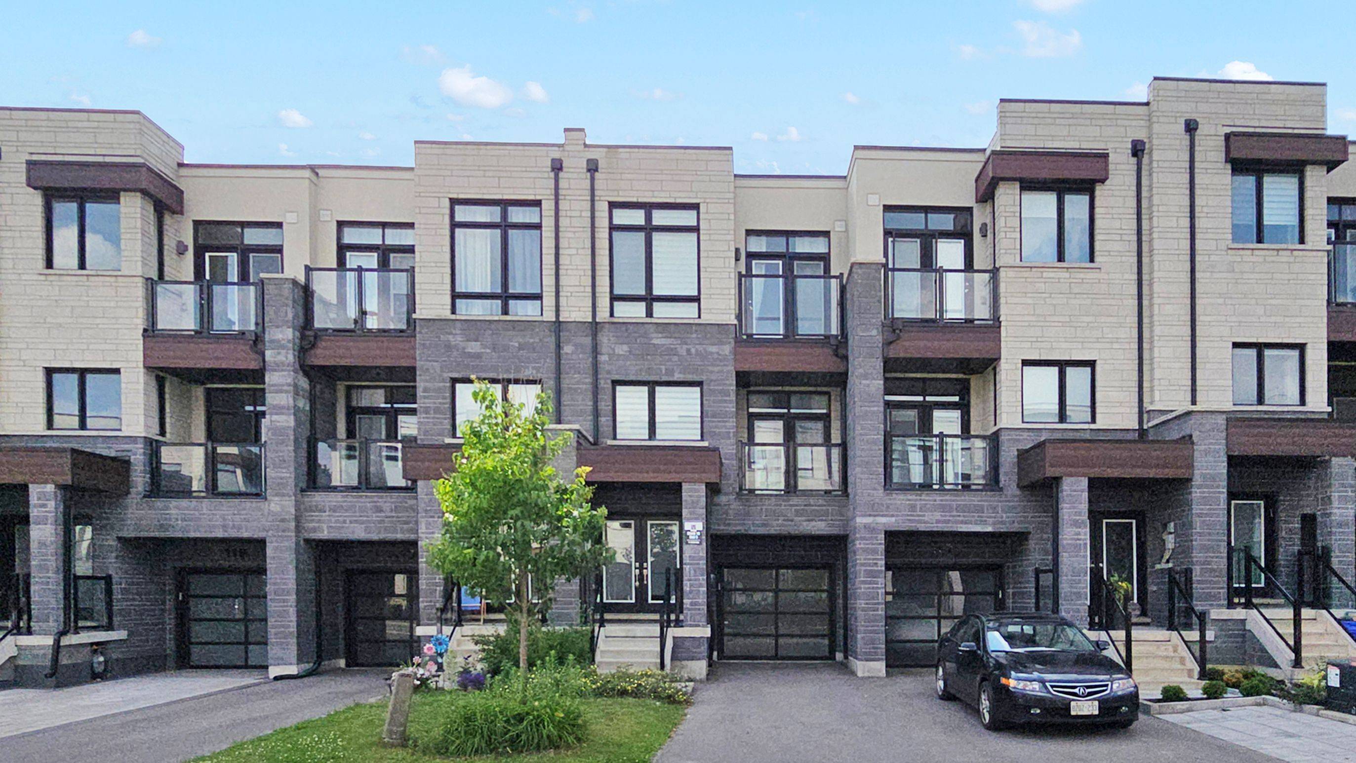 111 Golden TRL, Vaughan, ON L6A 5A1