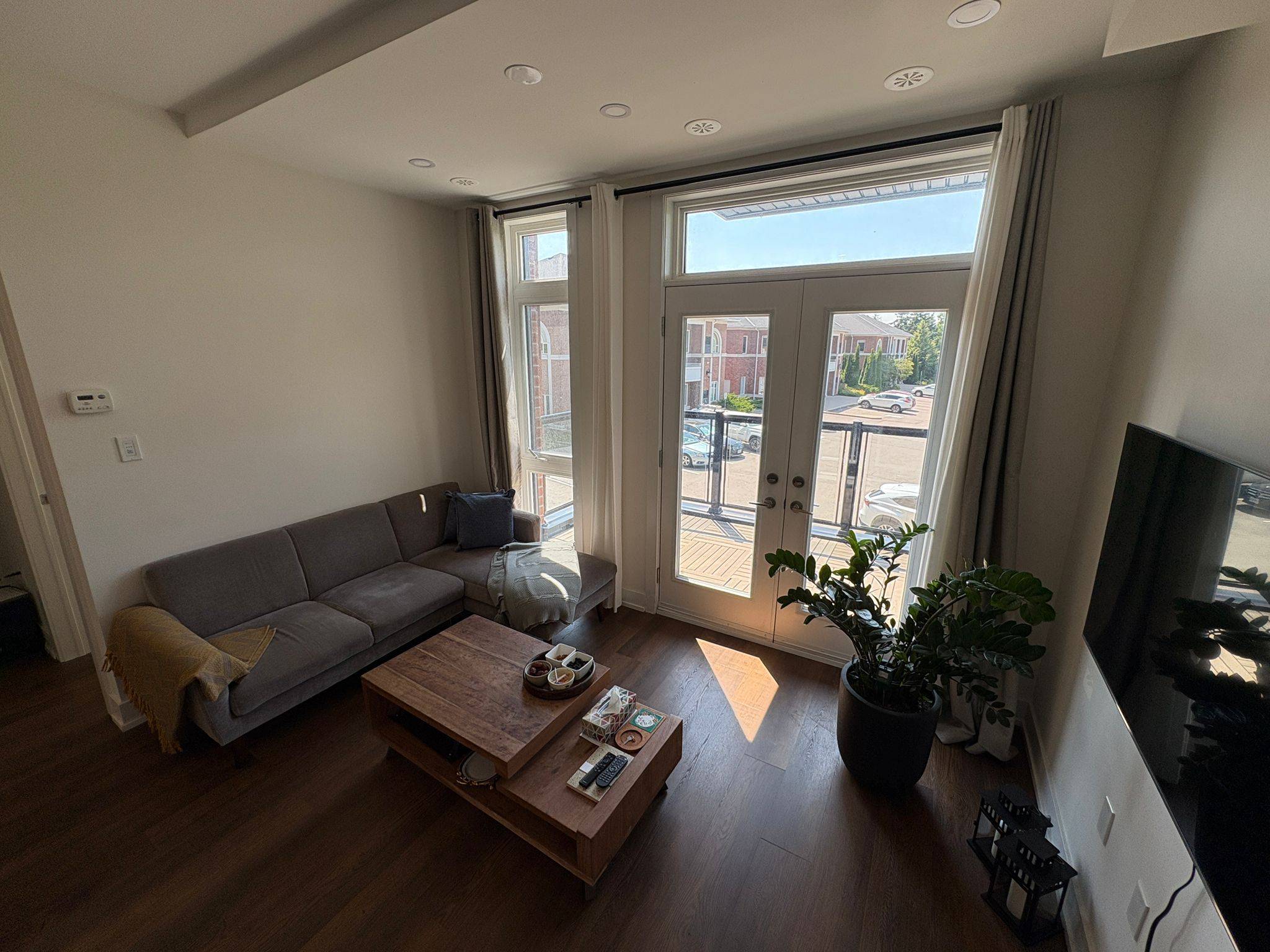 Richmond Hill, ON L4E 4H1,9 Phelps LN #9