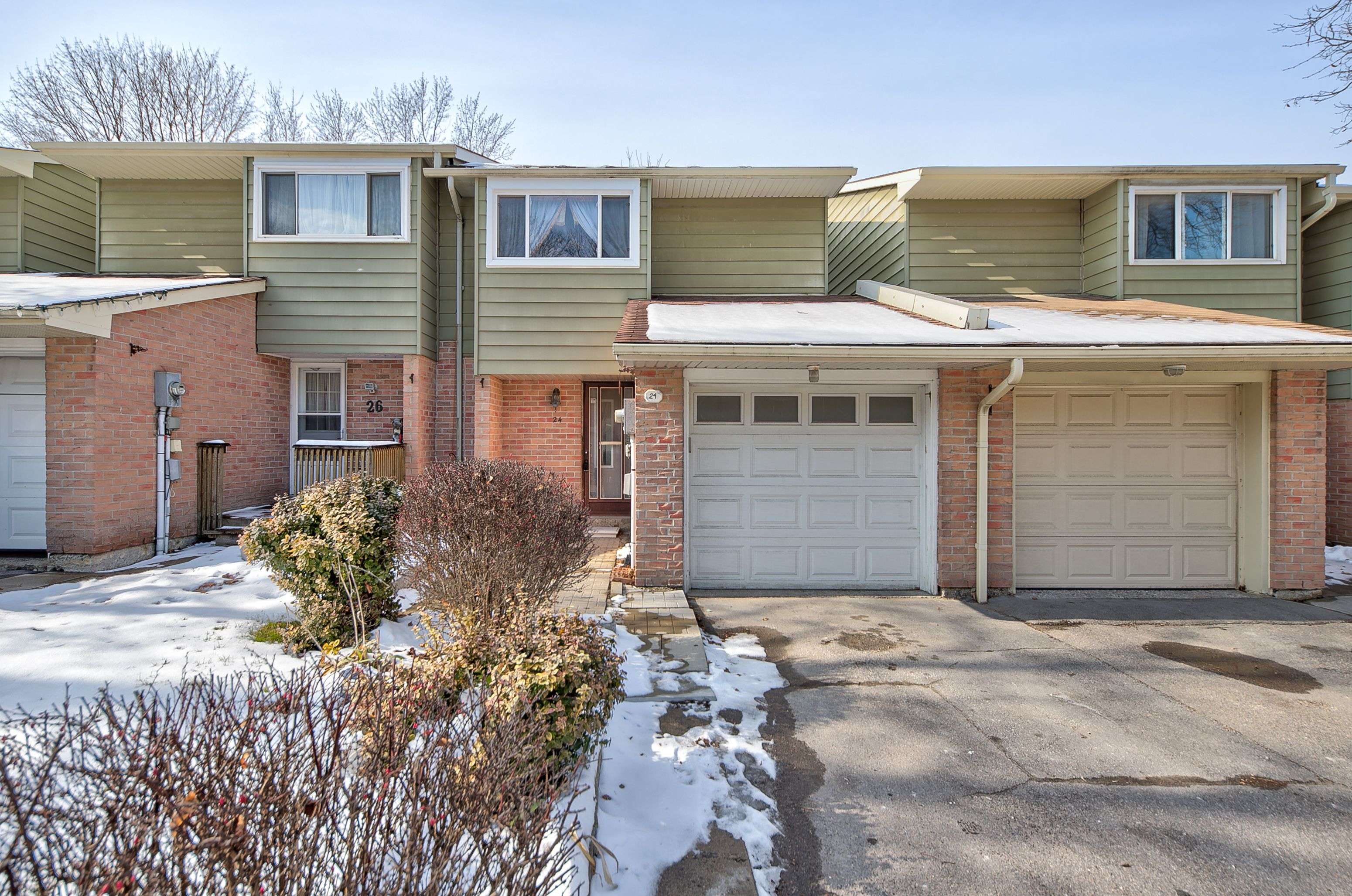 24 Deer Run CRES, Bradford West Gwillimbury, ON L3Z 1N2