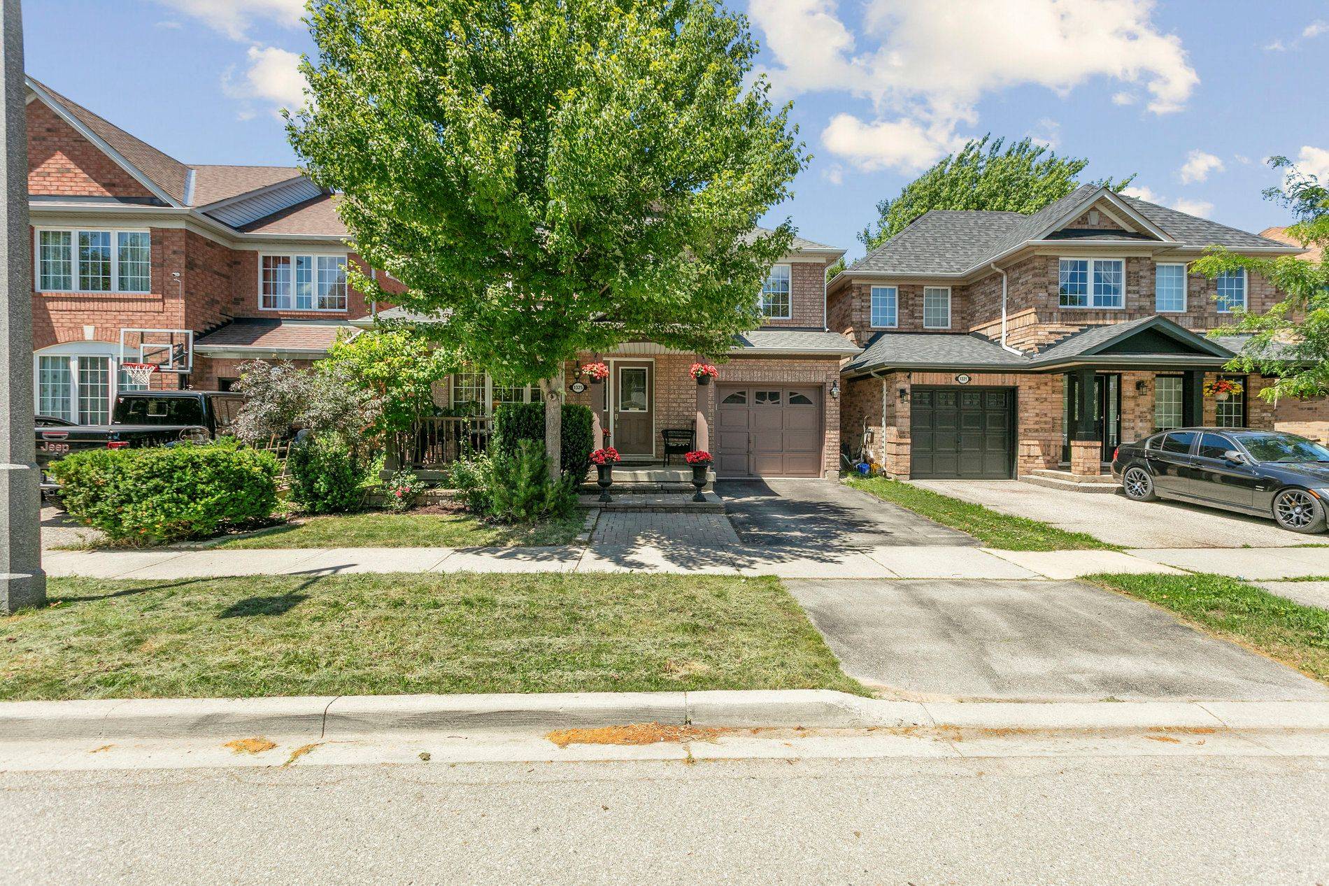 1325 Ashwood TER, Oakville, ON L6H 1P8