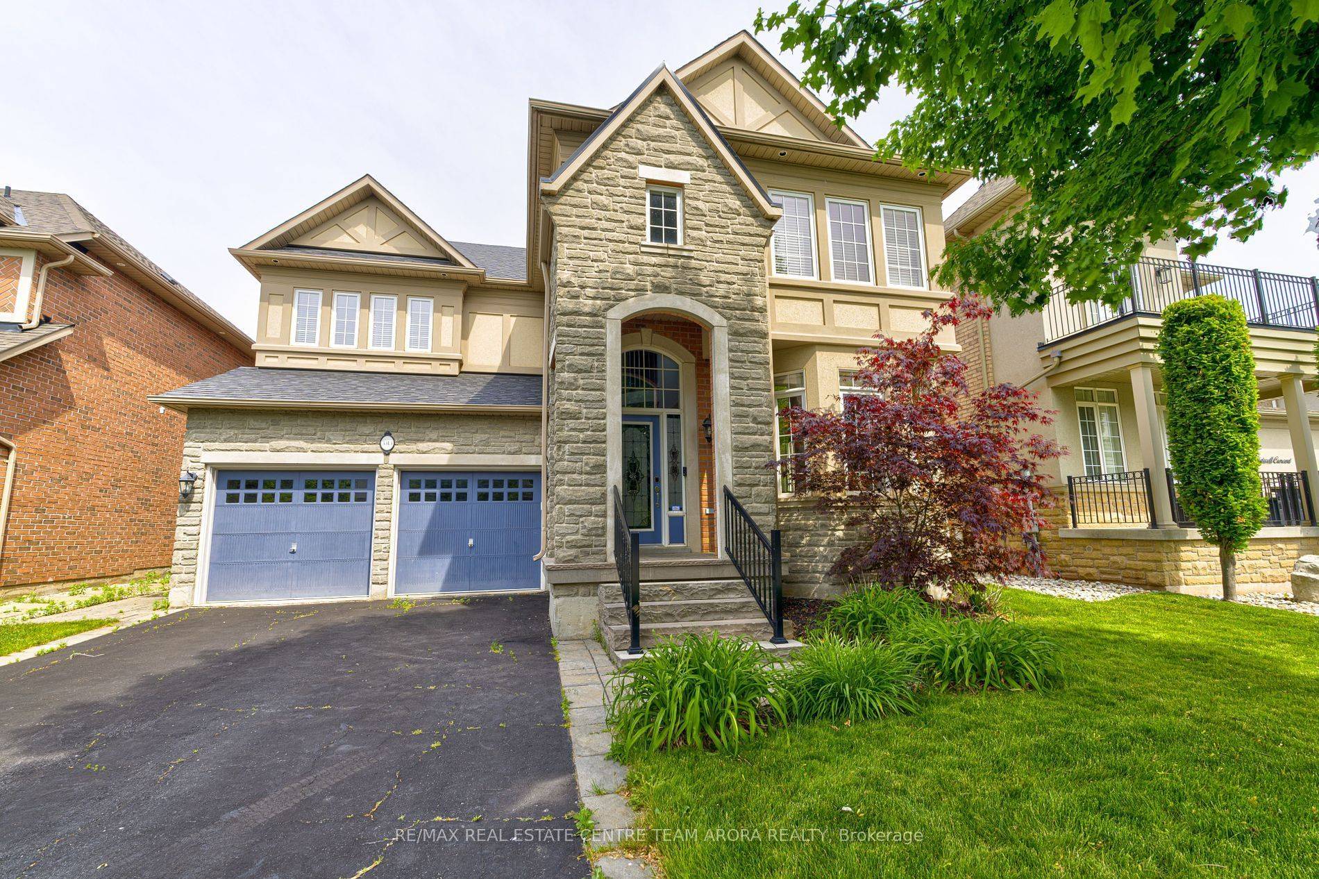 Oakville, ON L6L 0A2,3313 Mistwell CRES