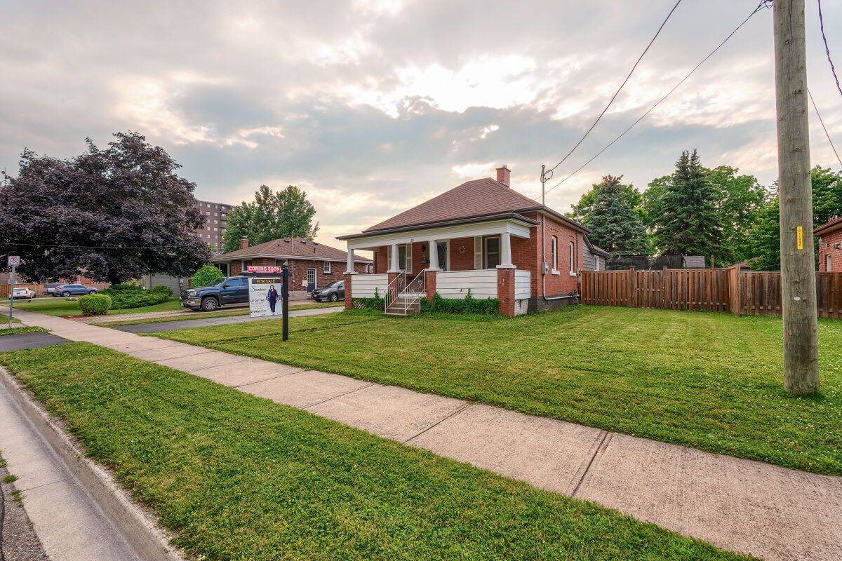 33 MILES ST, Milton, ON L9T 1E5