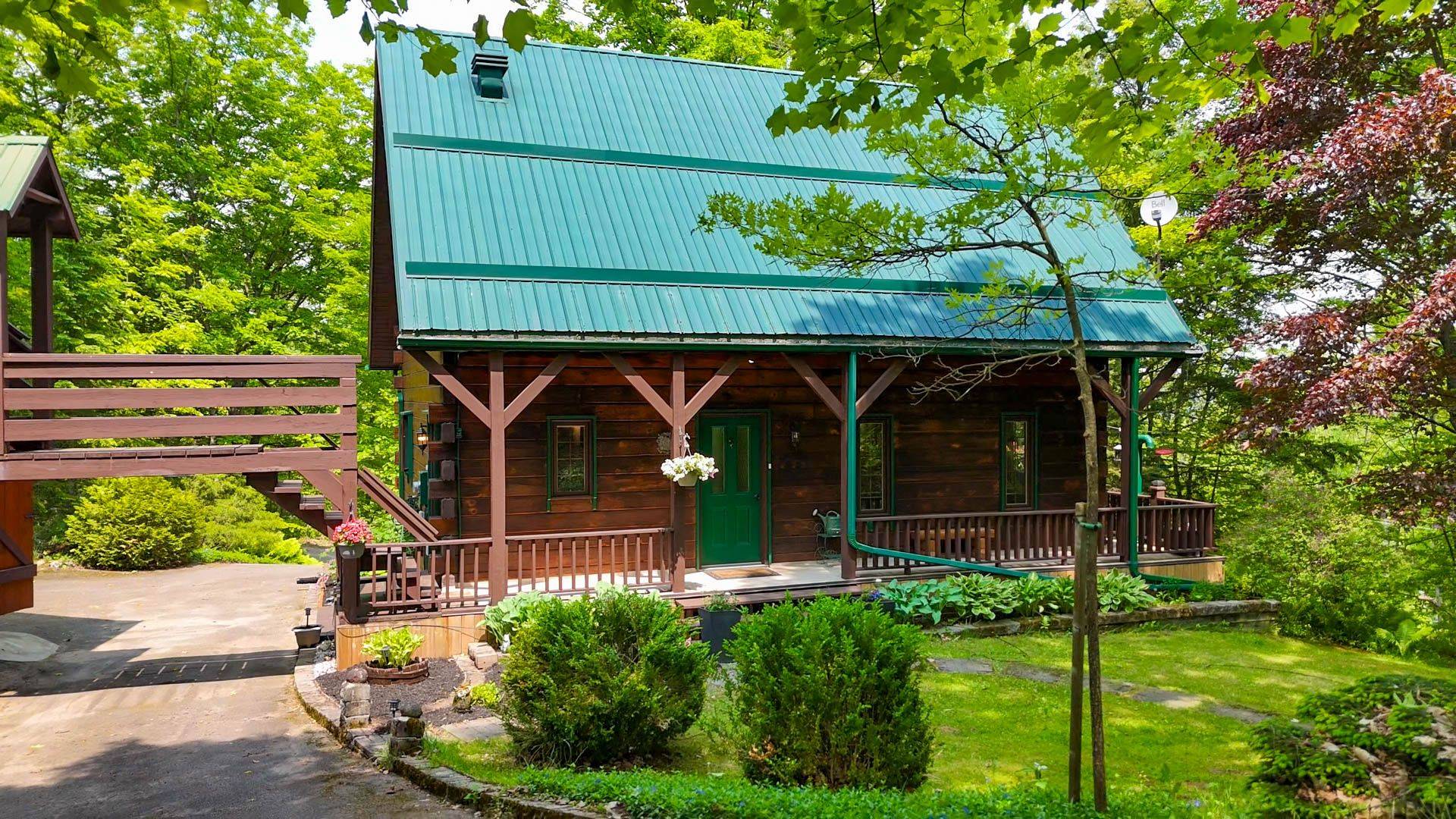 19 Ridge RD, Bancroft, ON K0L 1C0