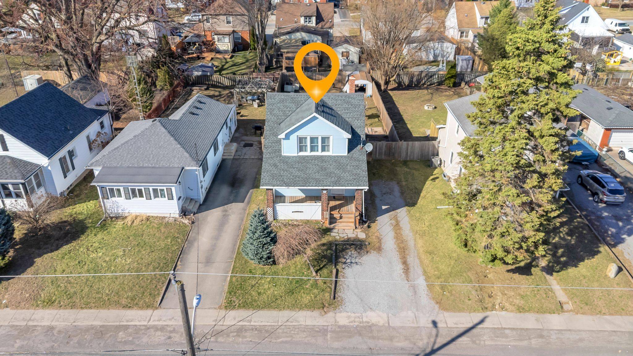 Niagara Falls, ON L2G 2C2,6367 Culp ST