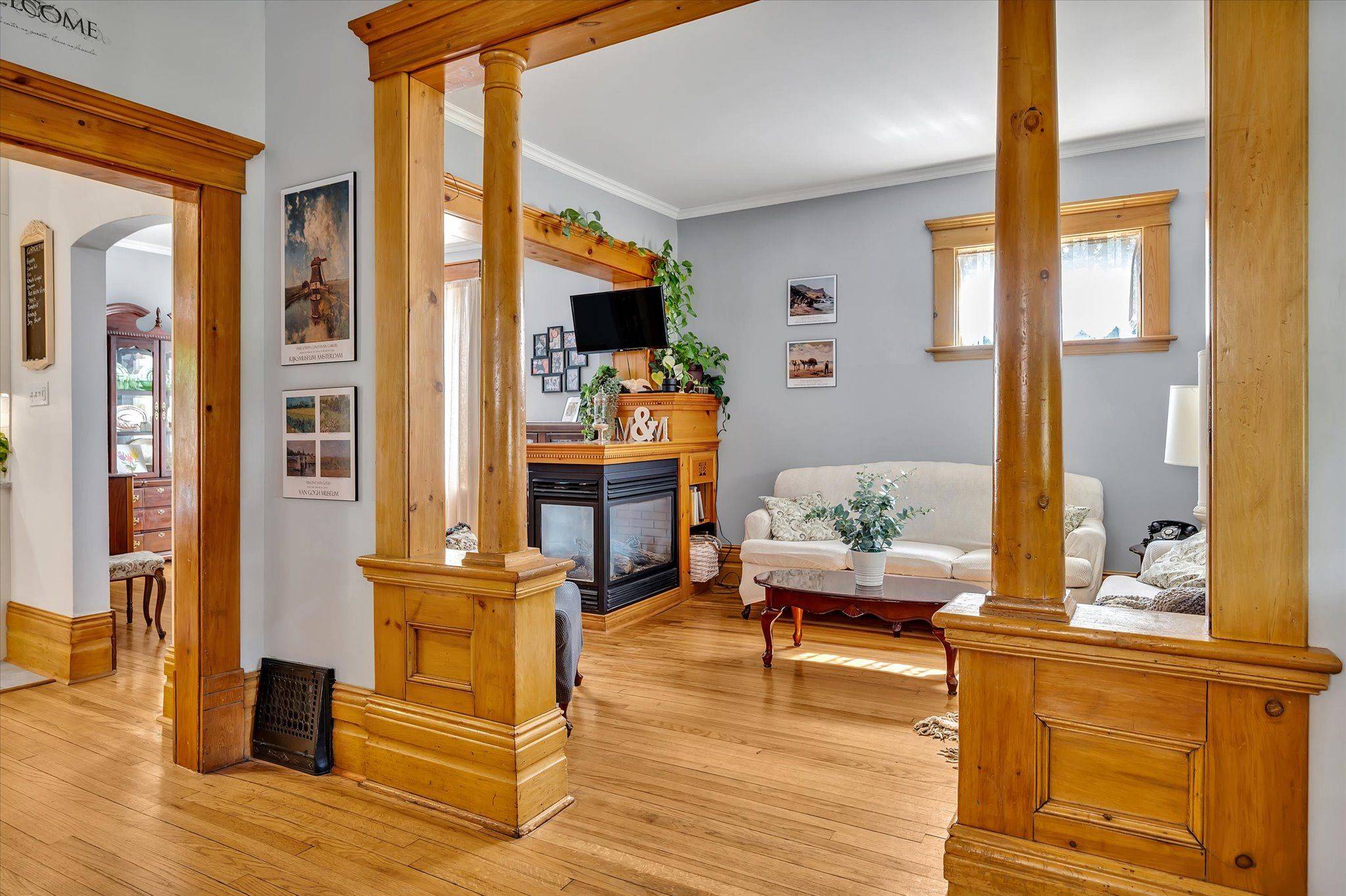 Peterborough East, ON K9H 1E1,46 Sophia ST