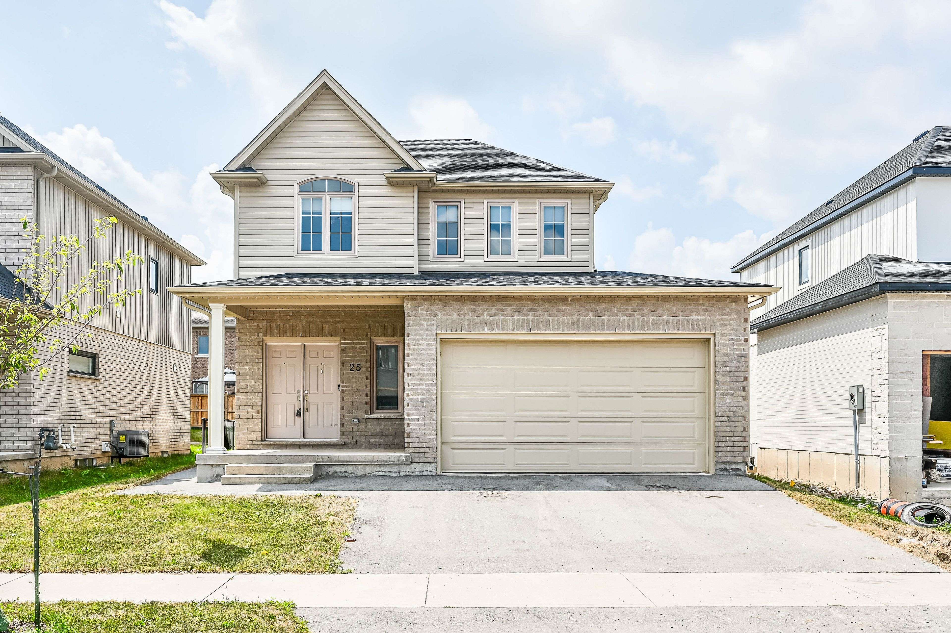 25 Autumn AVE, Thorold, ON L2V 0H2