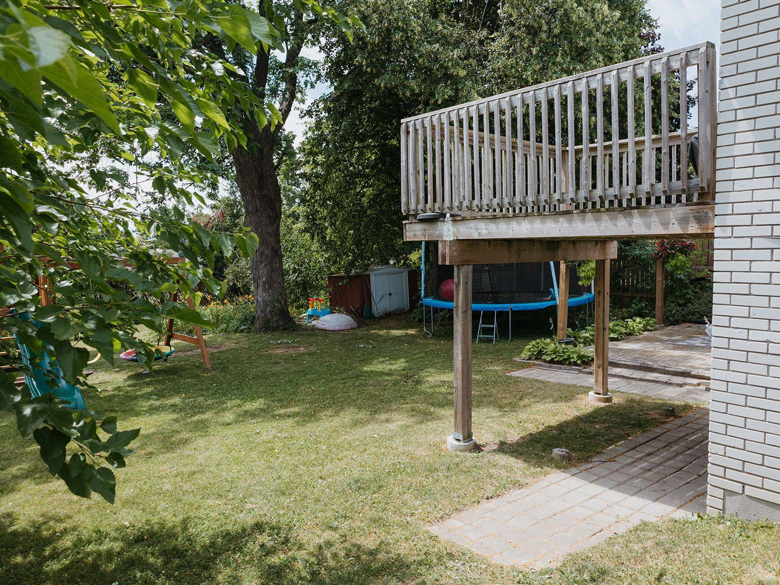 Peterborough North, ON K9H 7A9,951 Ellesmere AVE