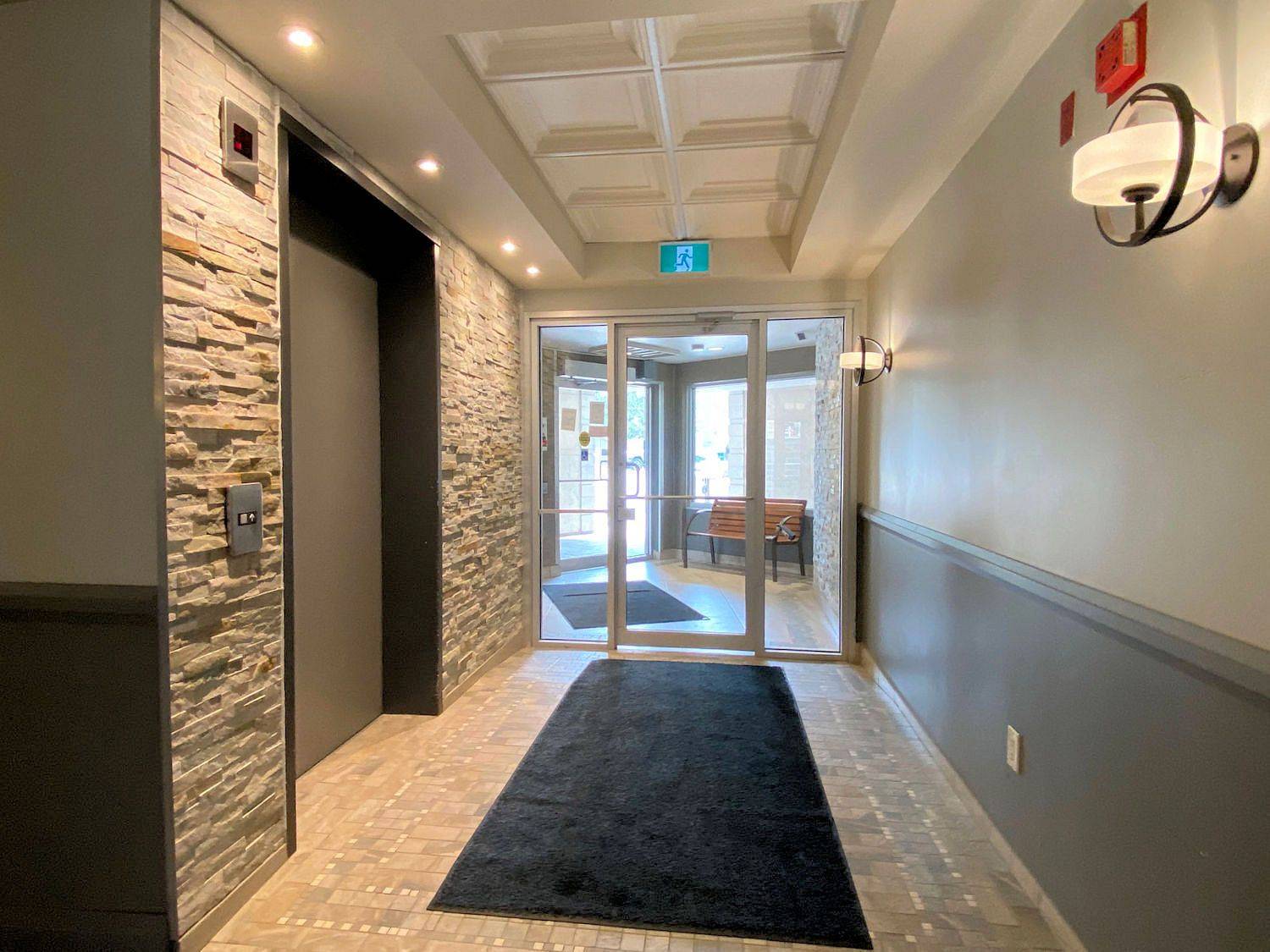 London North, ON N5X 3T8,15 Jacksway CRES #411