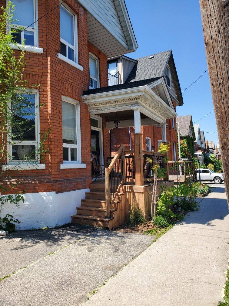 322 Queen ST S #Unit 2/2nd Floor, Hamilton, ON L8P 3T7