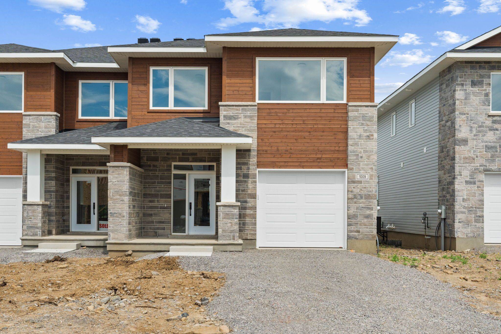 1004 Moore ST, Brockville, ON K6V 7N1