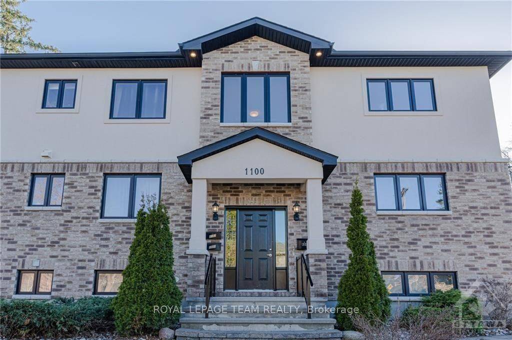 1100 Hollington ST, Carlington - Central Park, ON K1Z 8J9
