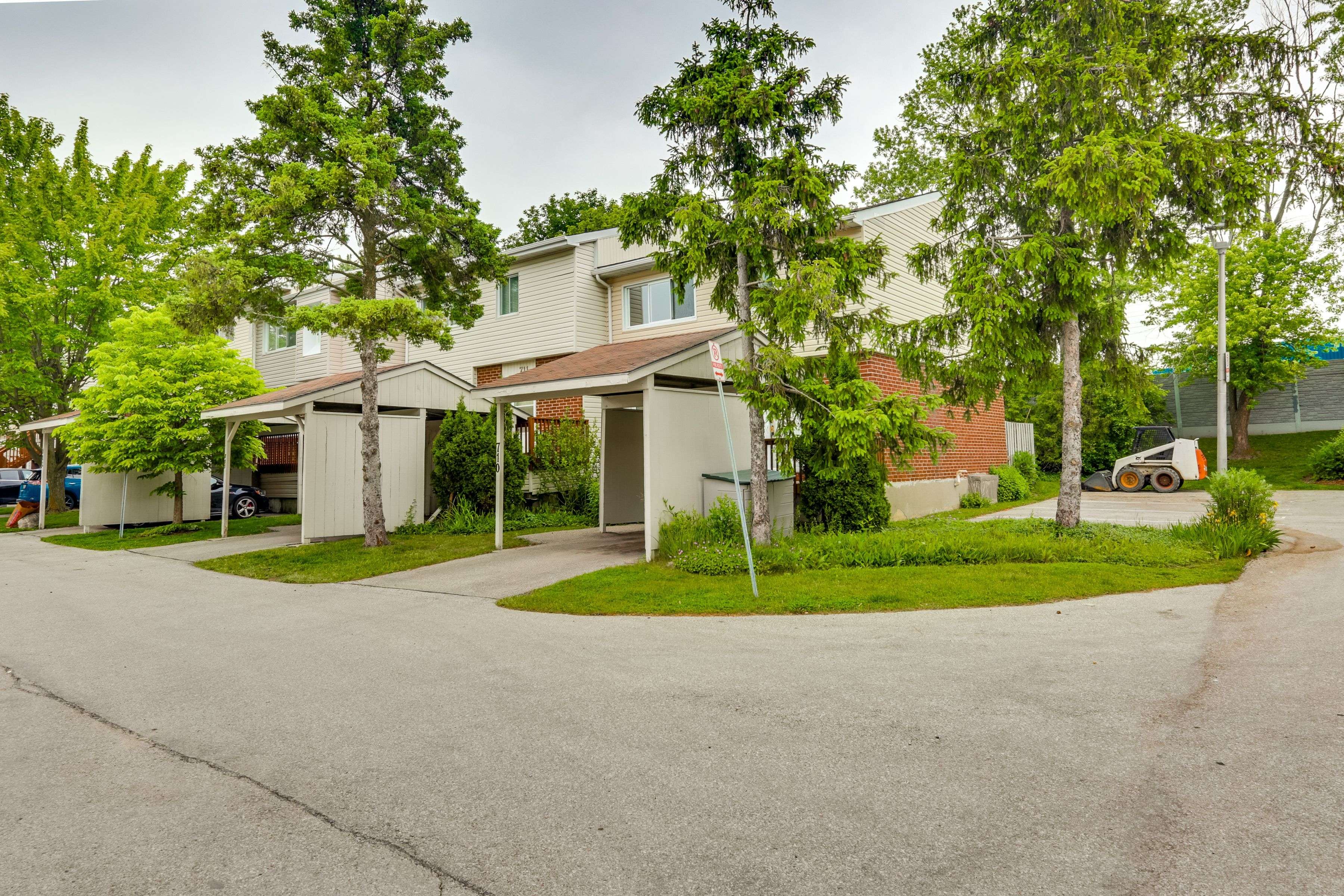 London South, ON N6C 4Z9,710 Wilkins ST