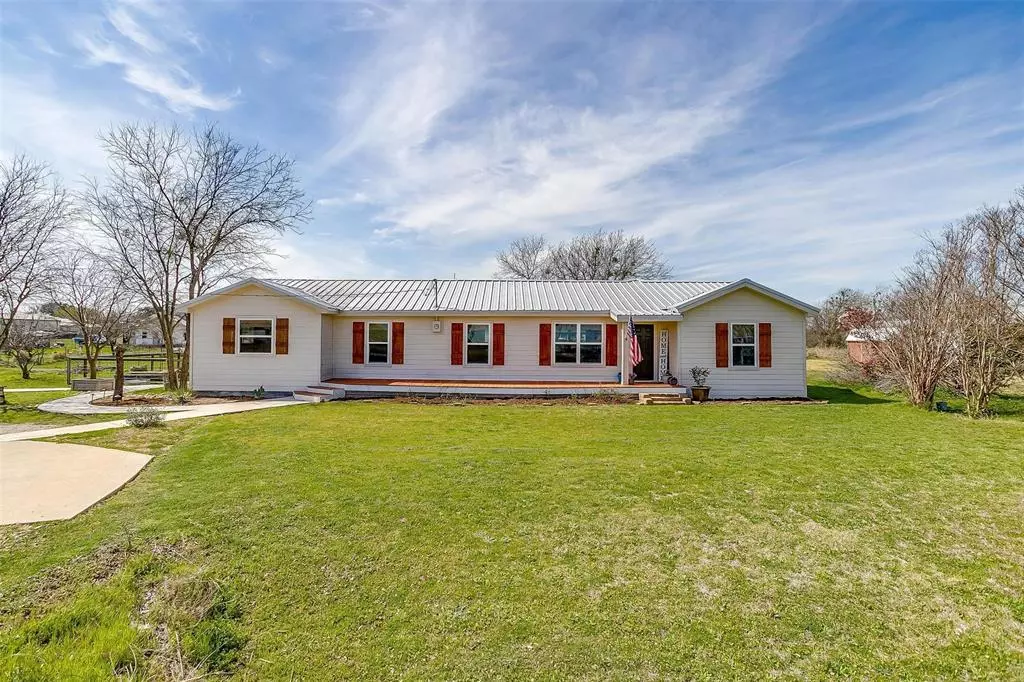 Crawford, TX 76638,939 Twin Bends Road