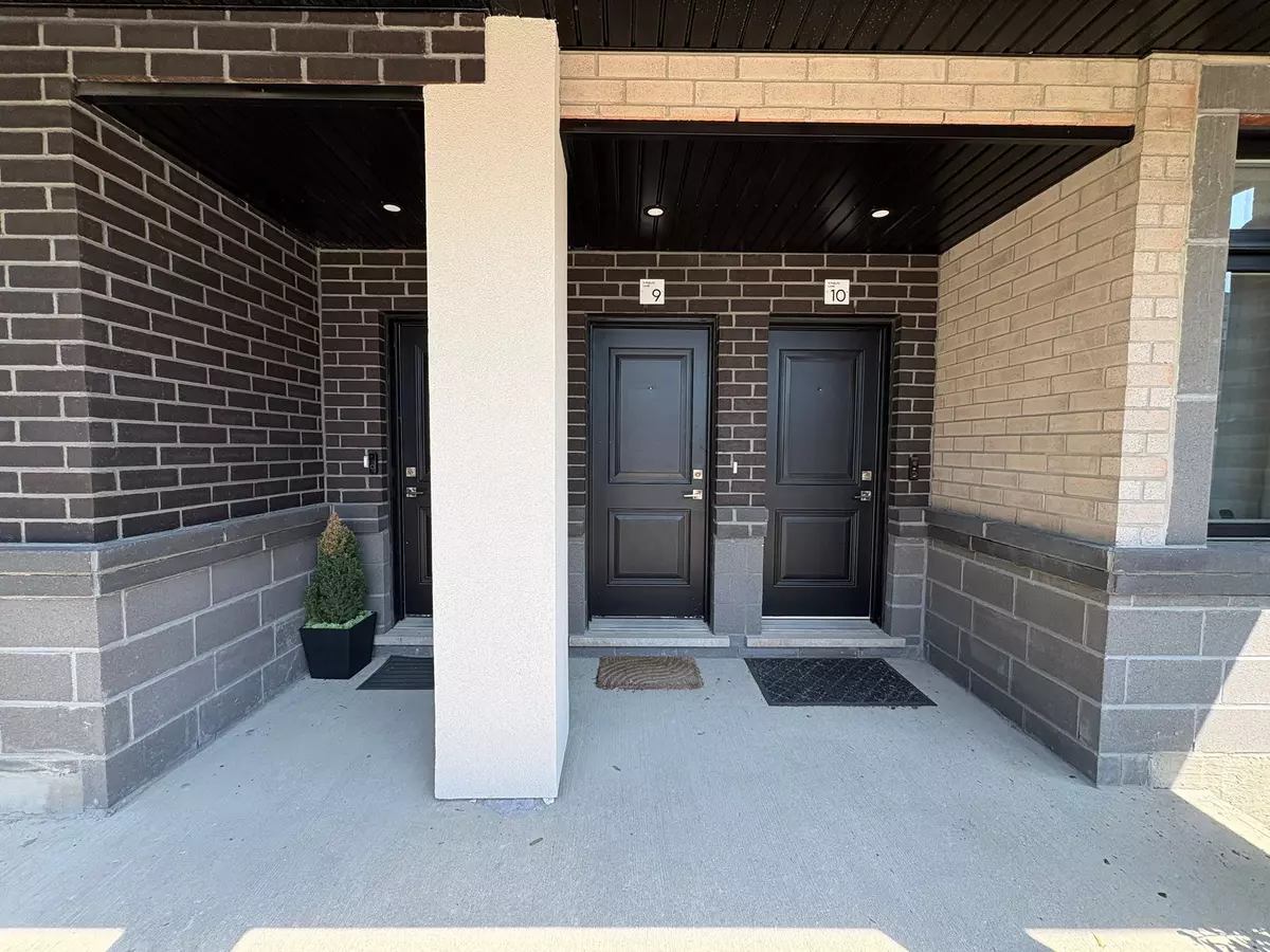 Richmond Hill, ON L4E 4H1,9 Phelps LN #9
