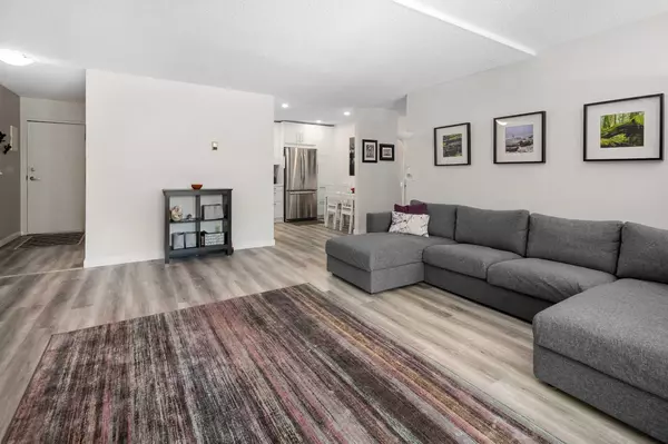 Calgary, AB T3A 2C9,4001C 49 ST Northwest #3201