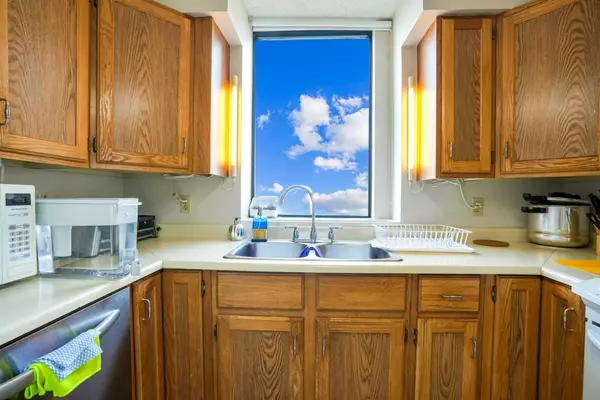 Calgary, AB T3B 4W4,80 Point Mckay CRES Northwest #408