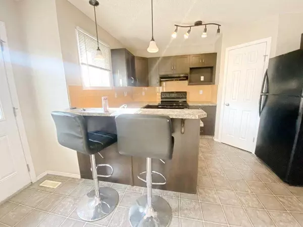Okotoks, AB T1S 2M1,143 Cimarron Grove CIR