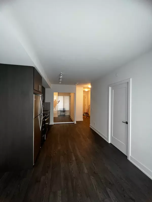 Oshawa, ON L1L 0R5,2550 Simcoe ST N #909