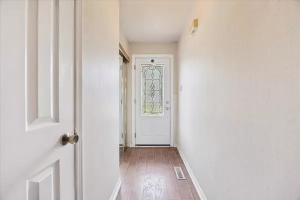 Ajax, ON L1T 2R5,24 Large CRES