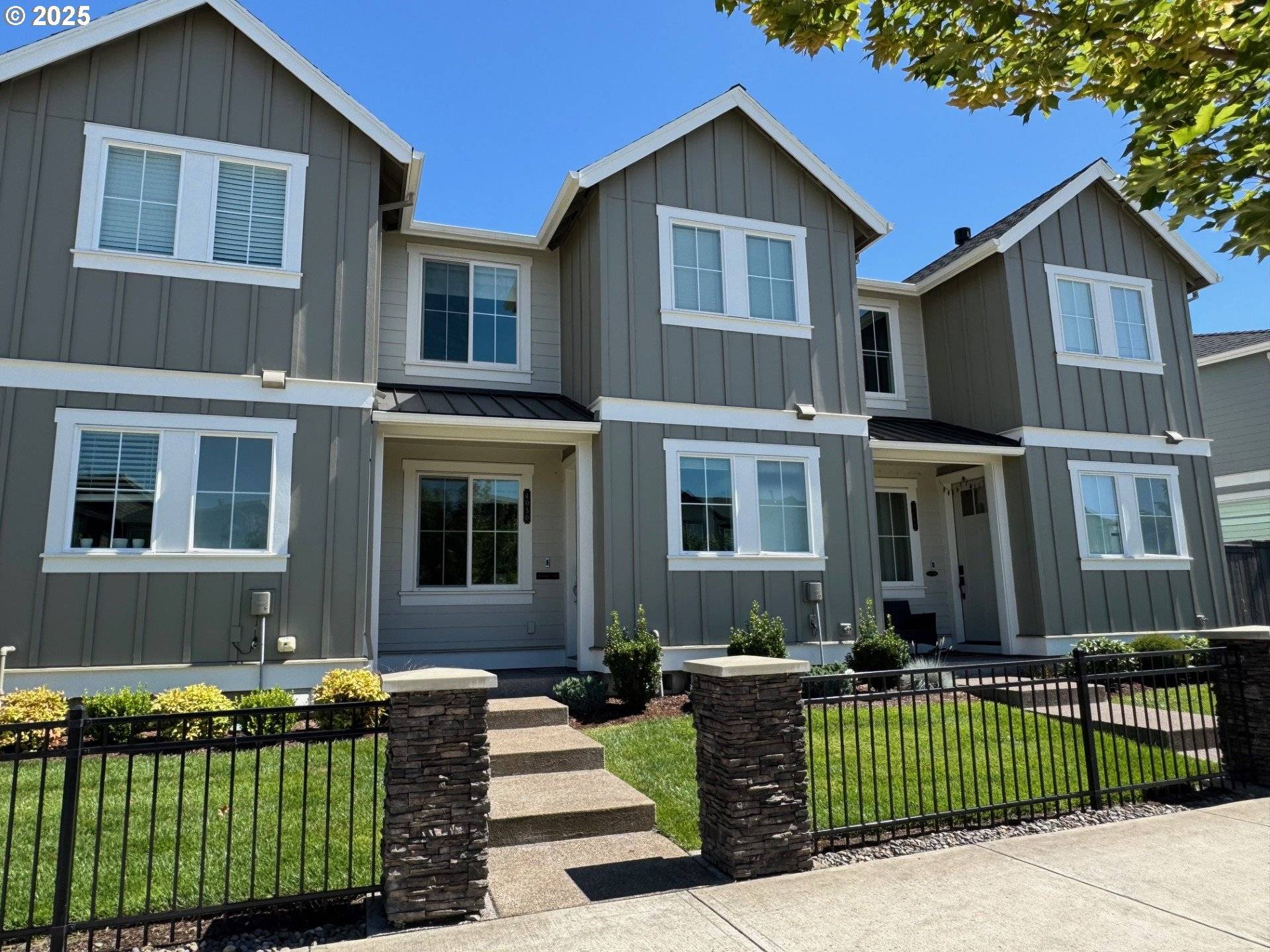 4050 SE CENTURY BLVD, Hillsboro, OR 97123