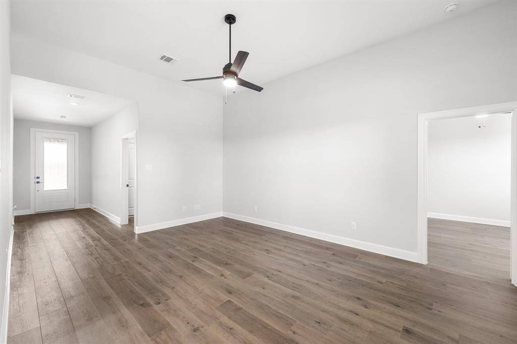 Hutchins, TX 75141,1009 Pecan Place