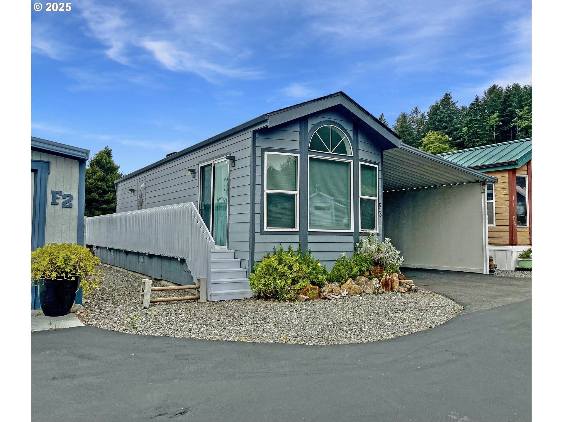 Brookings, OR 97415,15577 HIGHWAY 101 ##F3