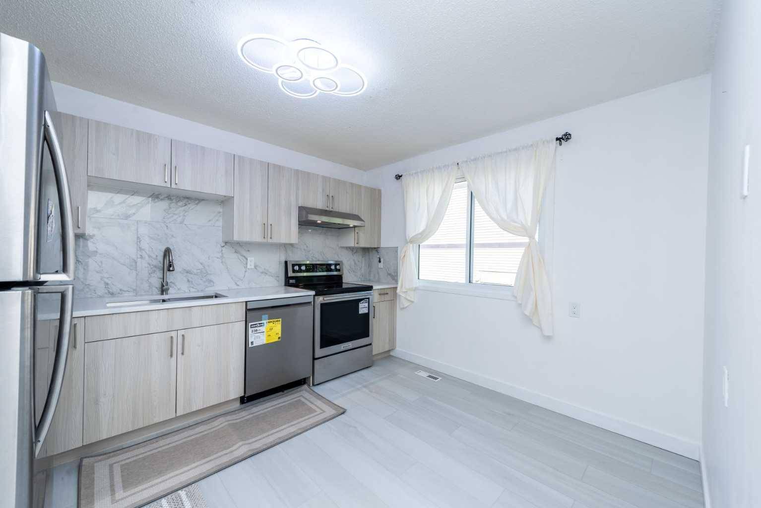 Calgary, AB T1Y 3Z5,3029 Rundleson RD NE #34