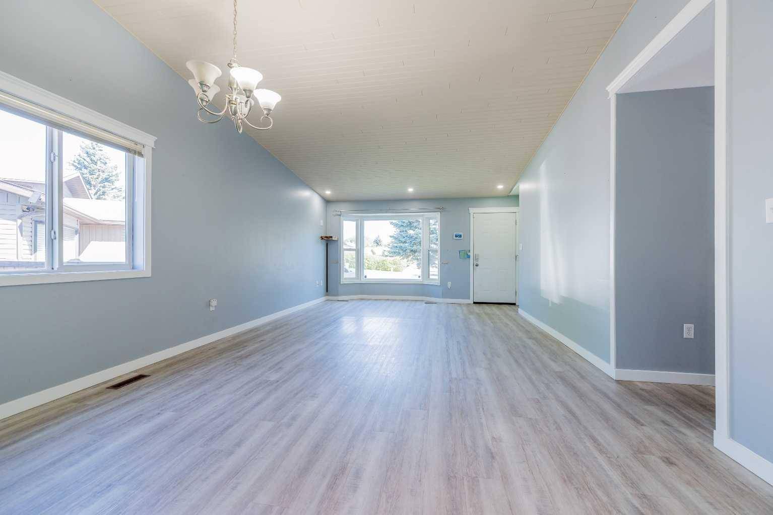 Grande Prairie, AB T8W 2B3,9625 64 AVE
