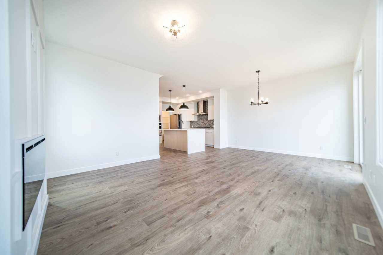 Calgary, AB T3M3Z6,161 Snowberry Common SE