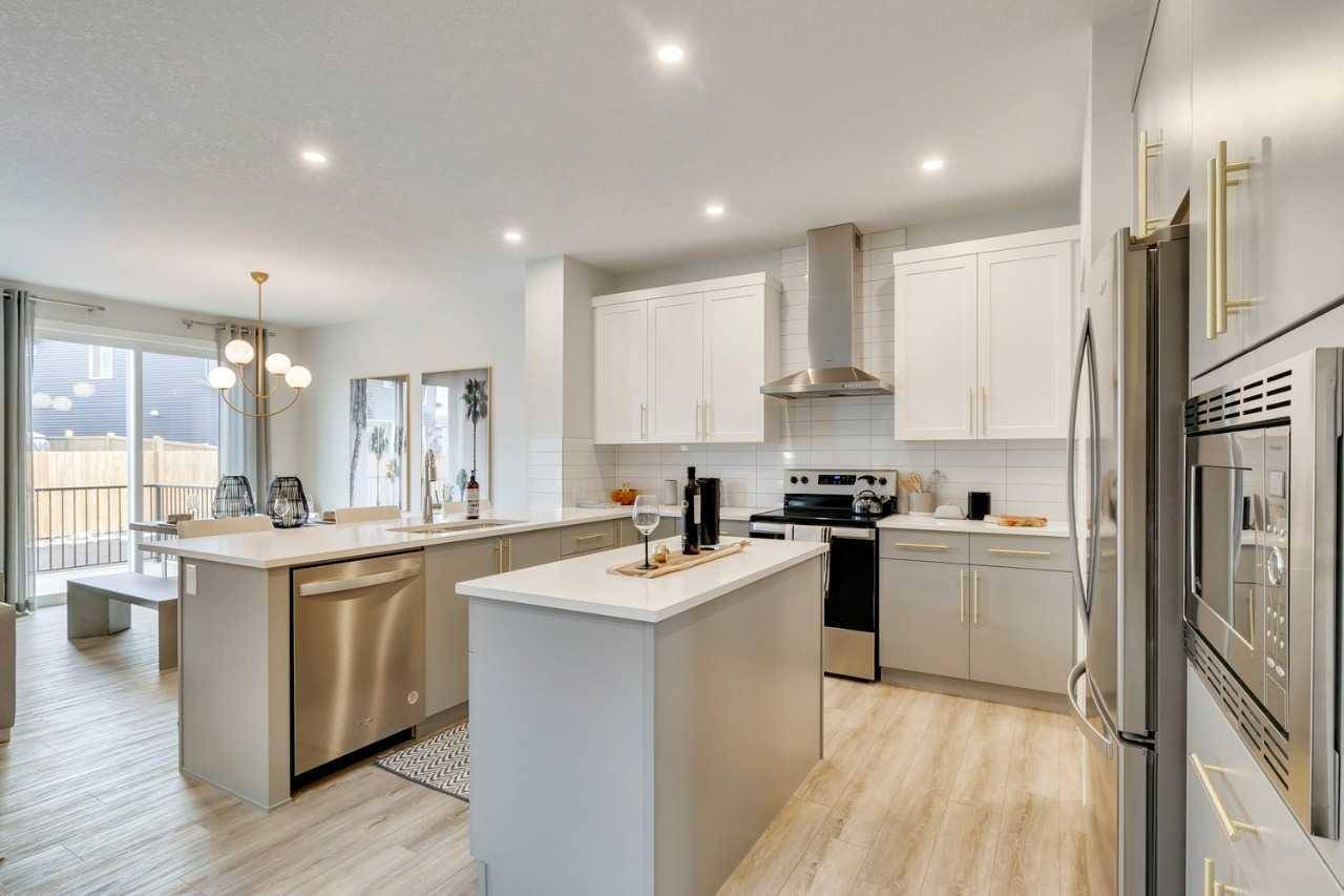 Calgary, AB T3S 0J8,306 Hotchkiss MNR SE