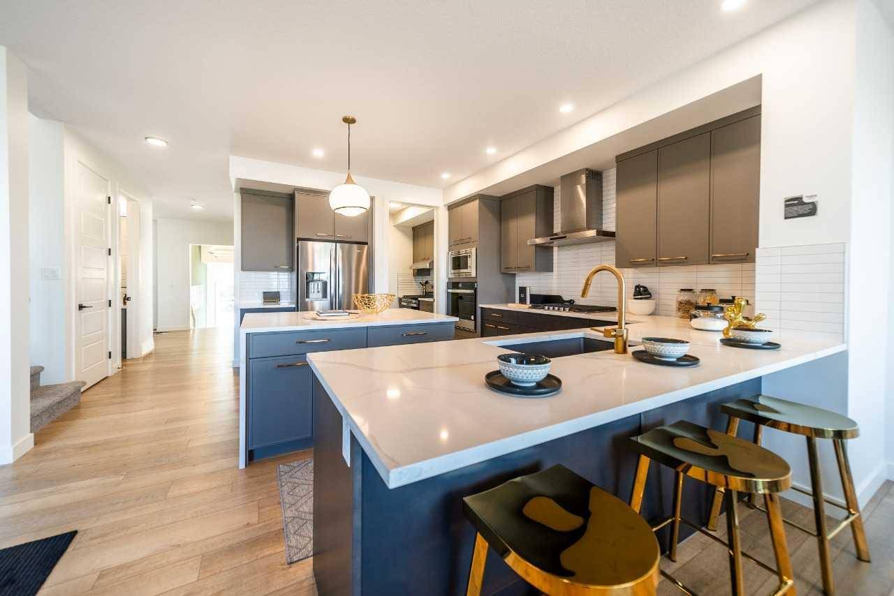 Calgary, AB T3S0L9,211 Sora TER SE