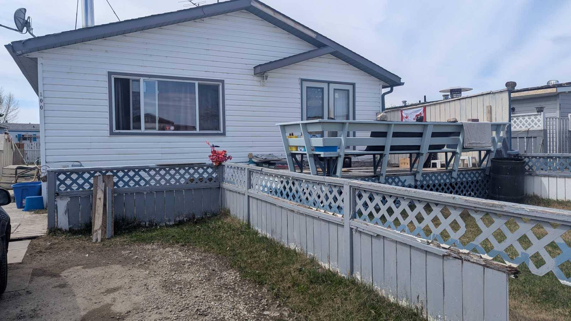 9824 104 AVE #100, Clairmont, AB T8X5A6