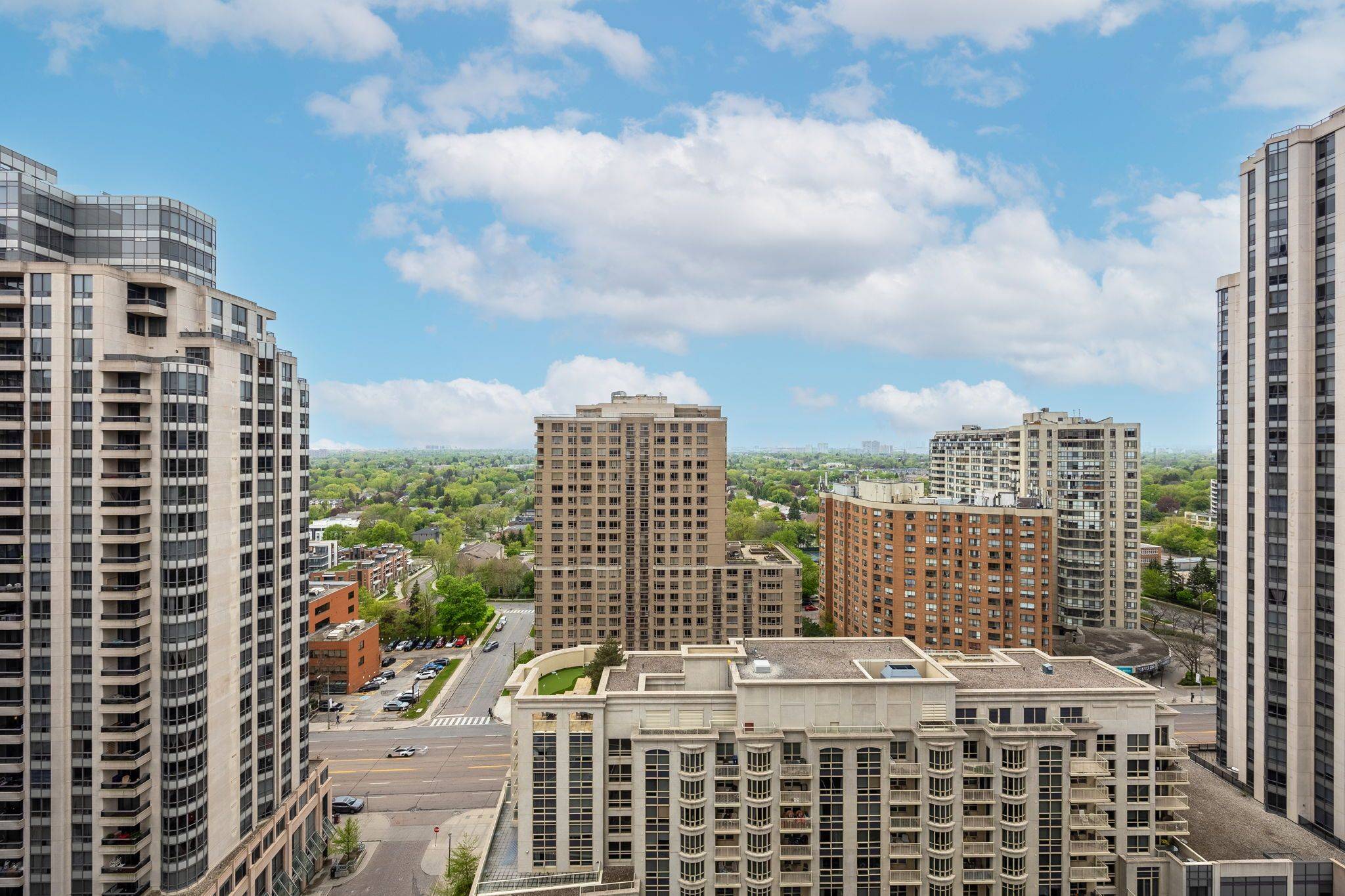 Toronto C14, ON M2N 7L4,10 Northtown WAY #1905