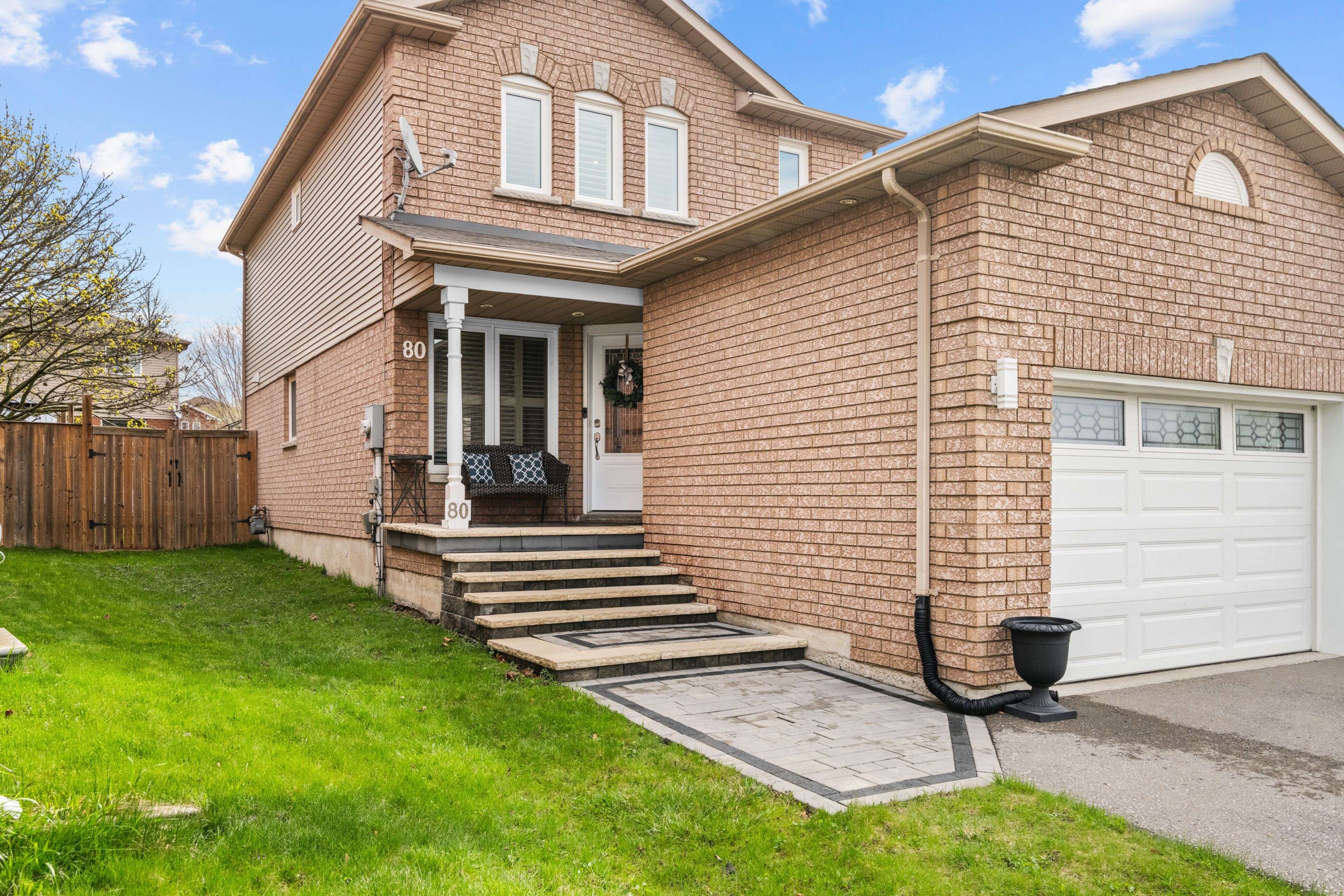 Clarington, ON L1C 4Y3,80 Fry CRES