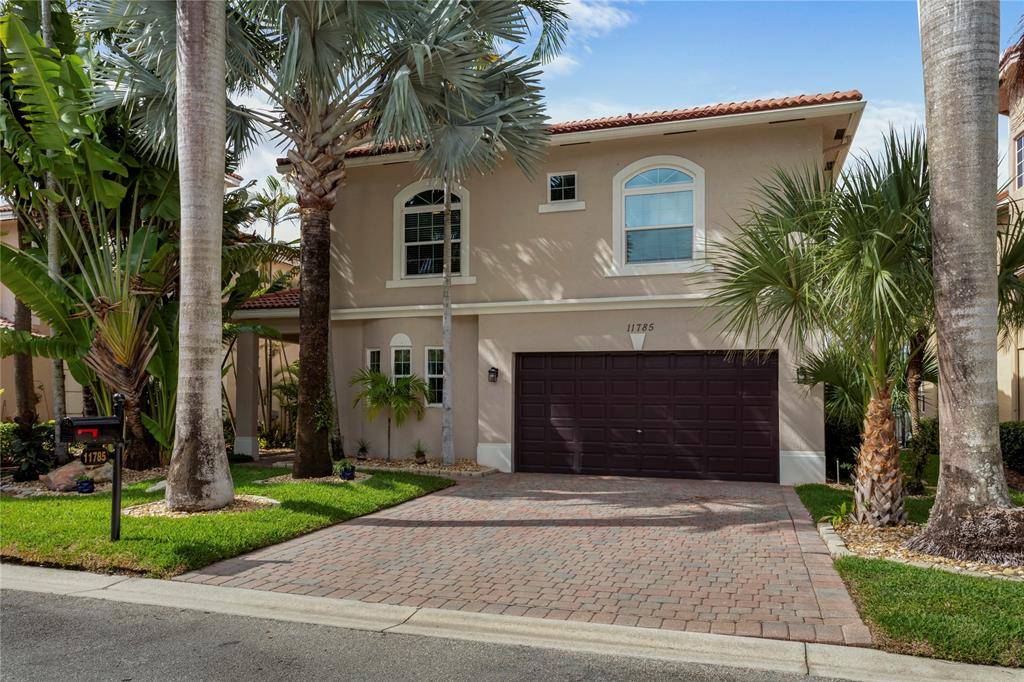 11785 NW 2nd St, Plantation, FL 33325