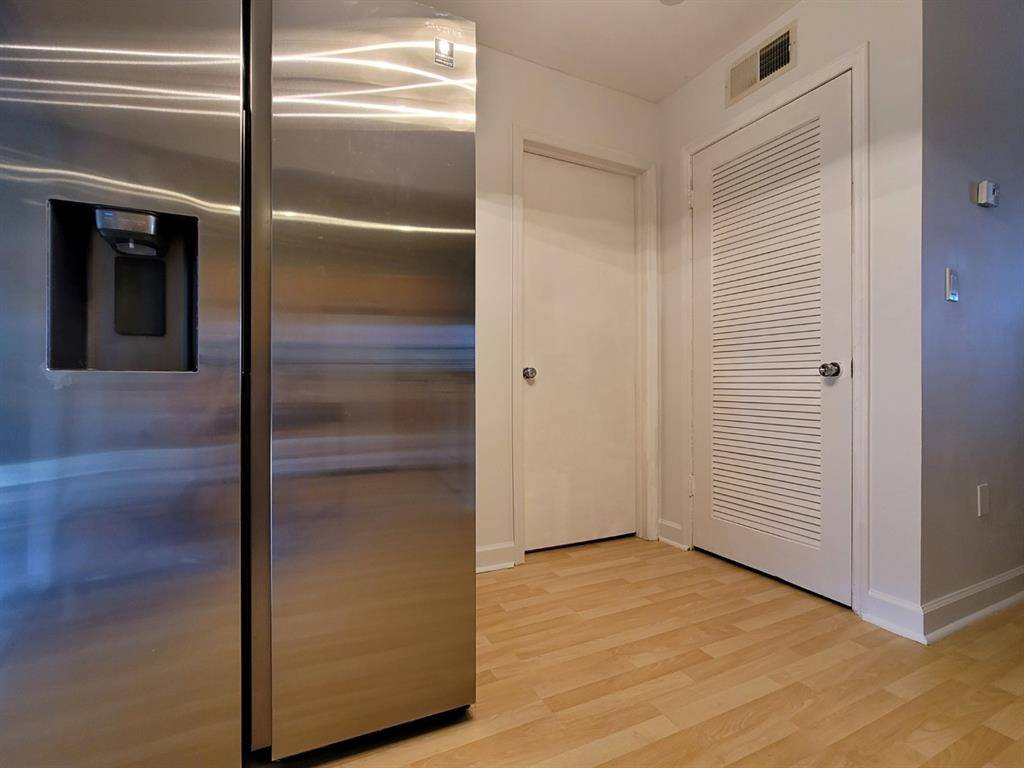 Palm Beach Gardens, FL 33410,3150 Meridian Way #11