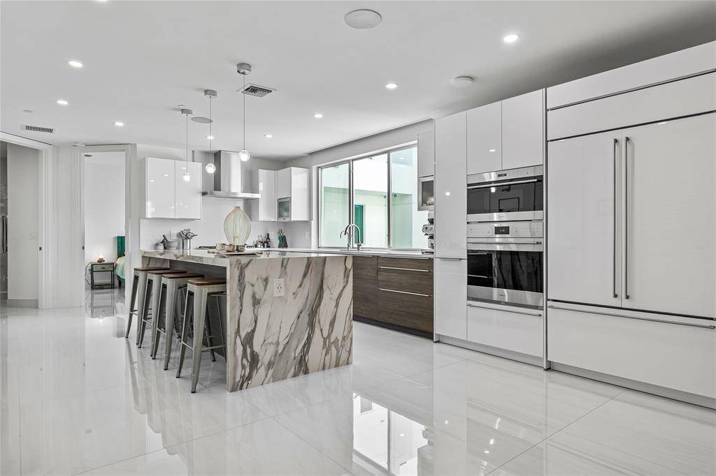 Lauderdale By The Sea, FL 33308,244 Garden Ct #244