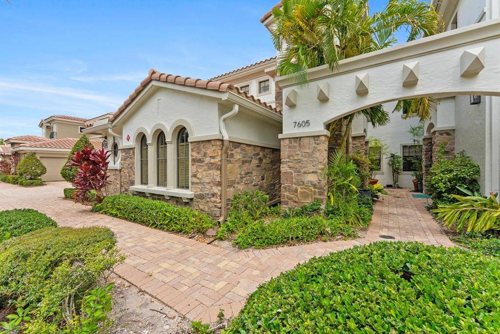 Pompano Beach, FL 33076,7605 Old Thyme Ct #4B