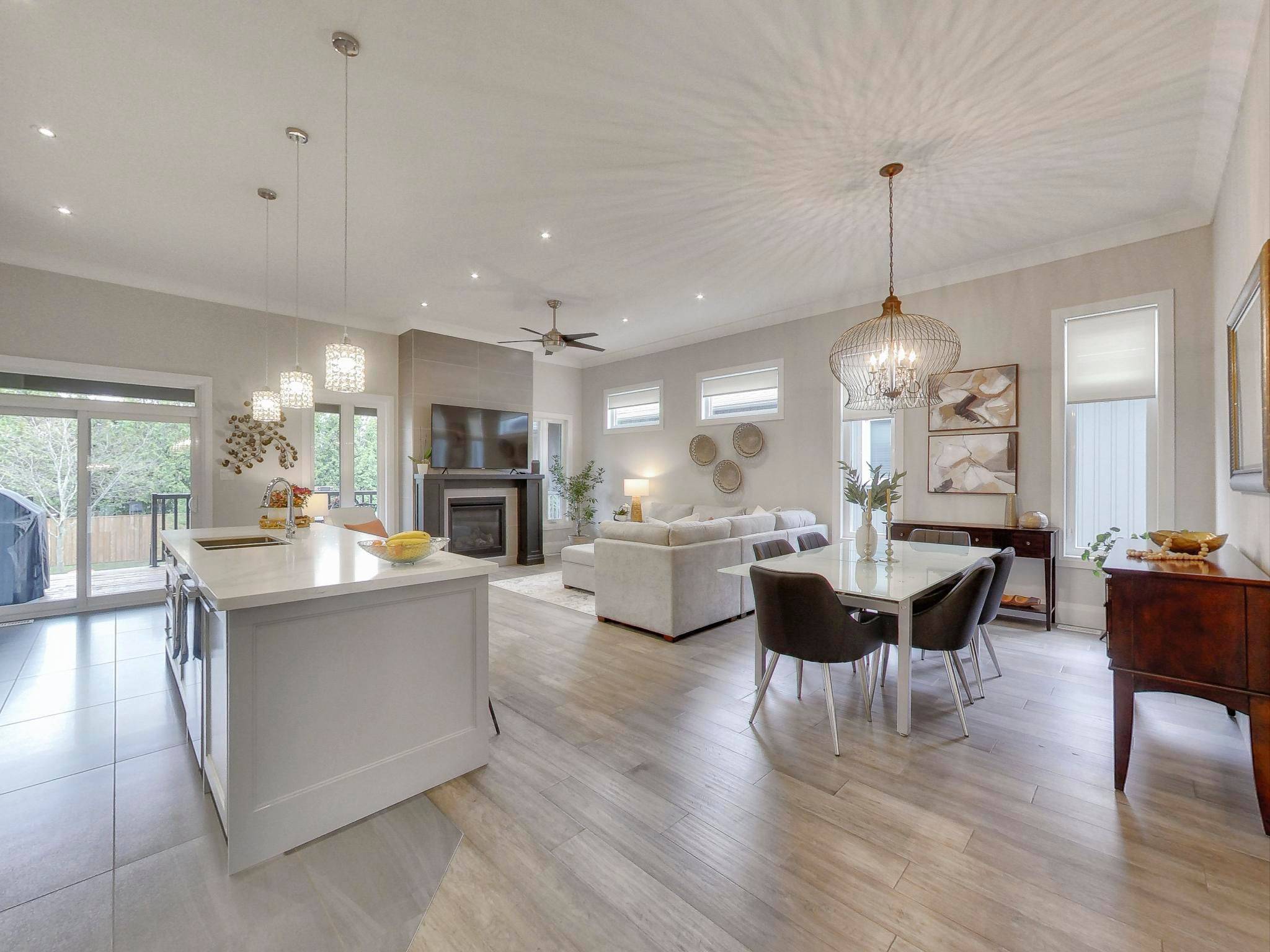Wasaga Beach, ON L9Z 2Z2,121 Lily DR