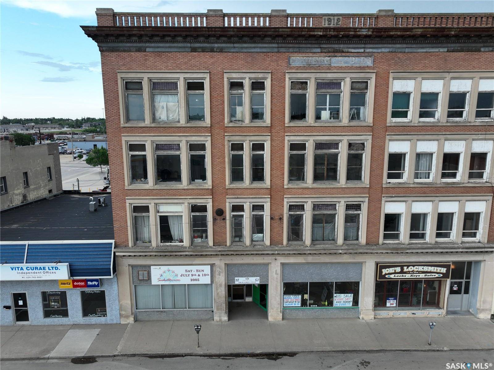 Moose Jaw, SK S6H 1S5,117-123 High STREET W