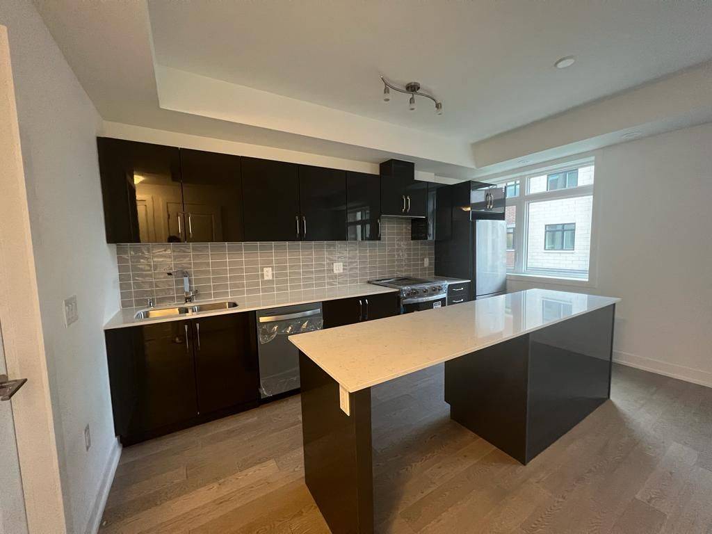Mississauga, ON L5G 0C6,1095 Douglas Mccurdy Comm DR #255