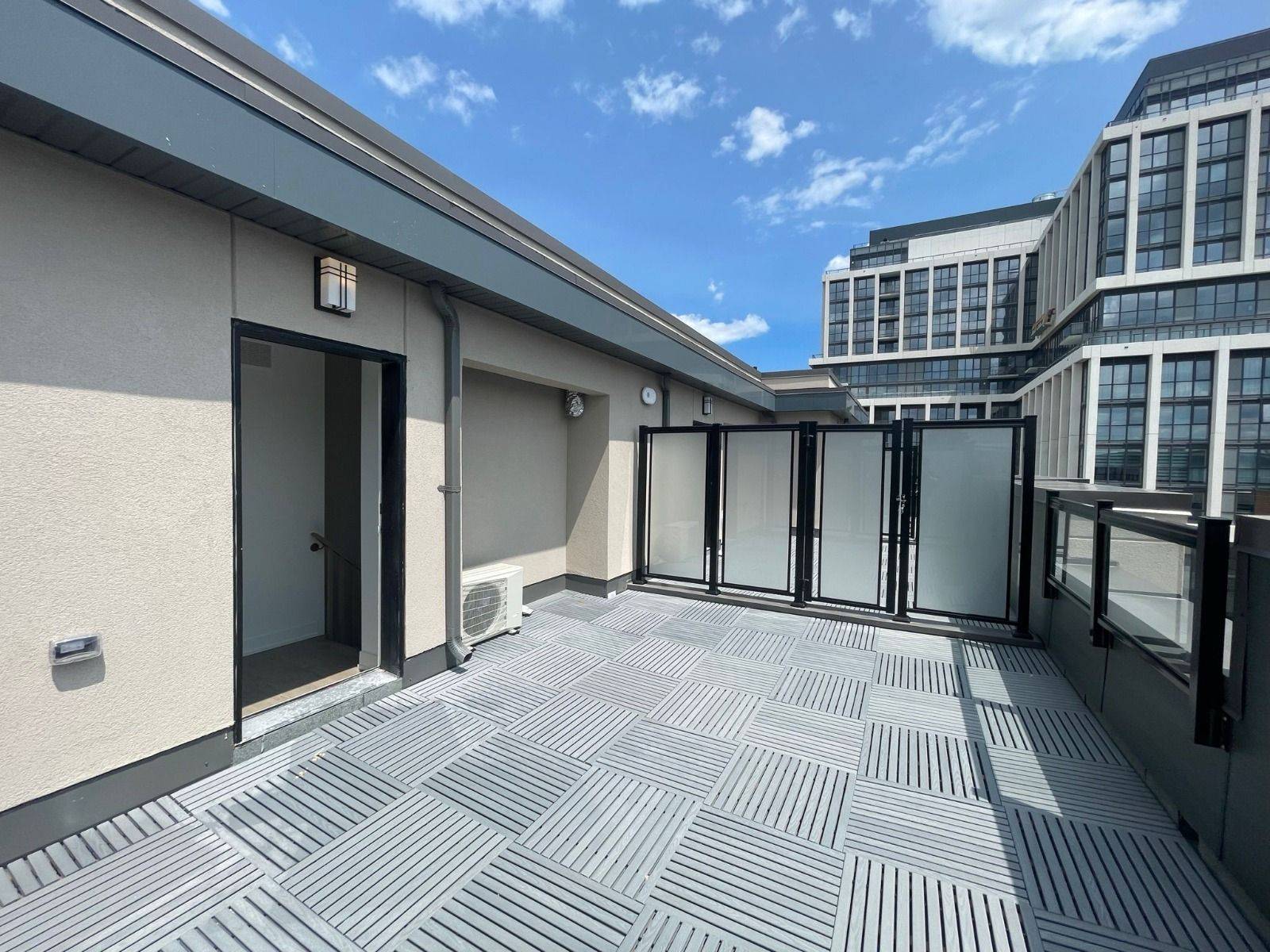 Mississauga, ON L5G 0C6,1095 Douglas Mccurdy Comm DR #255